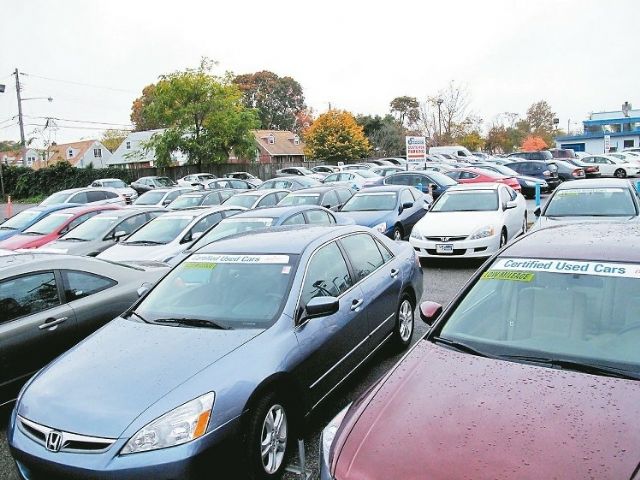 The sizable used-car segment has drawn attention from  local auto vendors. (photo from UDN)  