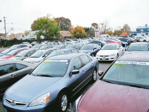 The sizable used-car segment has drawn attention from  local auto vendors. (photo from UDN)  