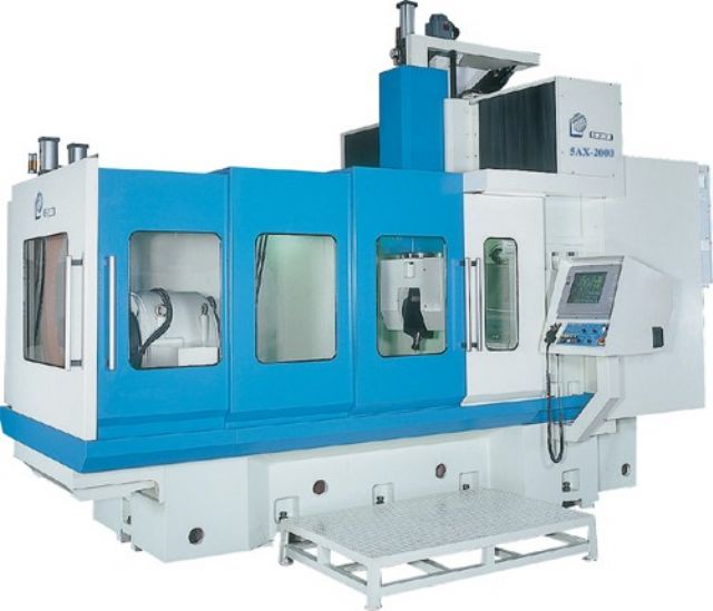 A five-axis machining center from Shenq Fang Yuan.