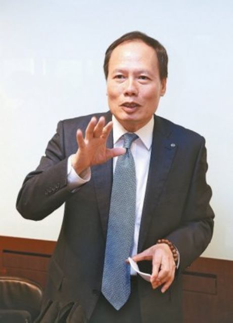 Tsai Wen-rong, chairman of TTVMA and president of auto vendor Yulon Nissan, speaks out to address the issue of imports encroaching on market share of locally-made cars and serious challenges facing domestic supply chains. (photo from UDN)