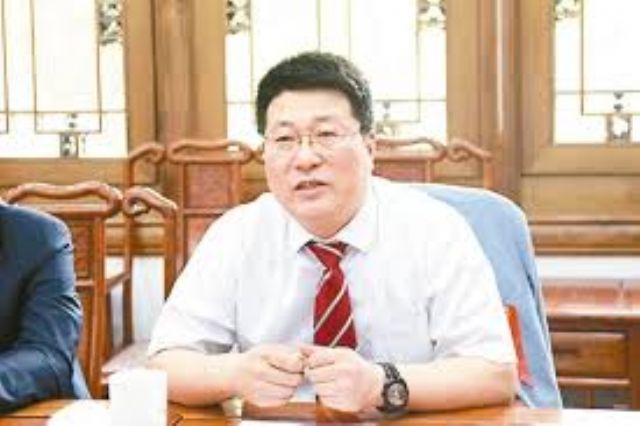 Tsinghua Unigroup Chairman Weiguo Zhao.