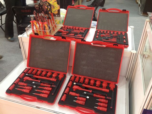 Mytools’s VDE-certified insulated tool set.