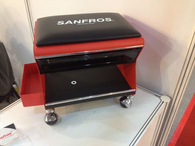 Sanfros’s J10 Mobile Work Stool.