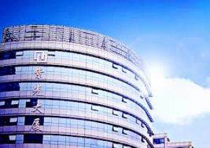 Tsinghua Unigroup is aggressively buying into Taiwan's semiconductor industry. 