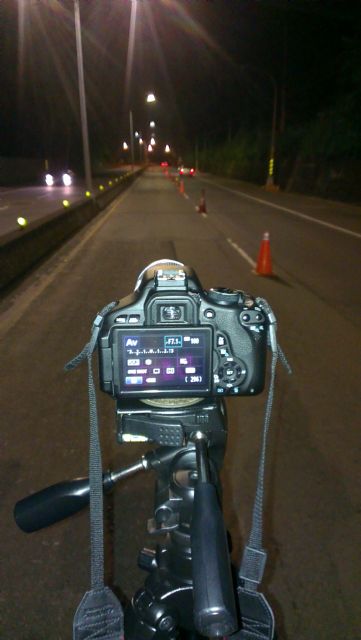 ITRI's smart LED streetlight system on Taipei's expressway achieves energy efficiency and superior luminosity.