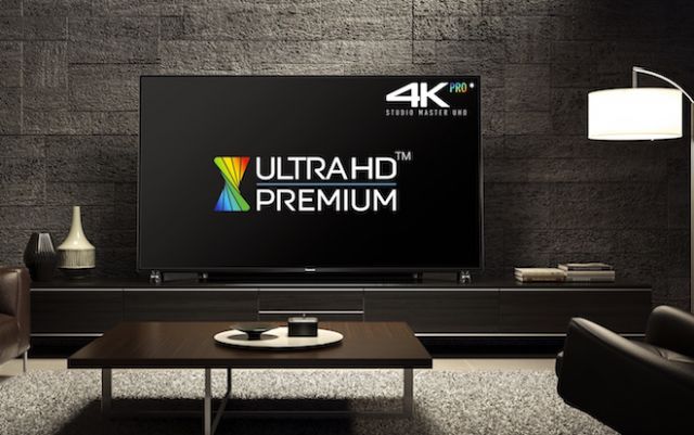 An Ultra HD Premium TV set unveiled by Panasonic. (photo from Internet)
