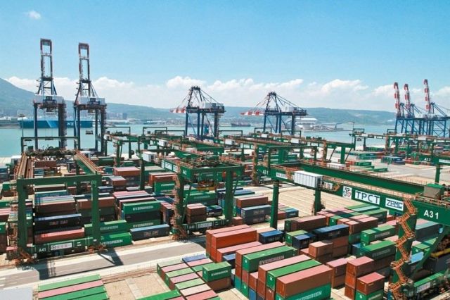 Taiwan’s export orders in June continued dropping, but having showed positive signs to turn around soon (photo courtesy of UDN.com).