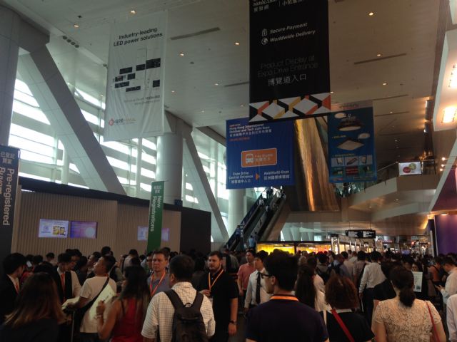 Hong Kong Convention & Exhibition Centre is crowded with a large number of visitors and buyers to look for what the latest lighting products are displayed at Hong Kong International Lighting Fair Autumn Edition 2016.