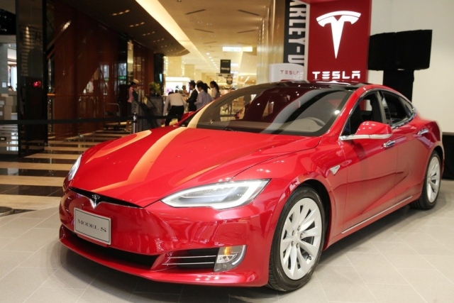 美國電動車品牌特斯拉（Tesla）台灣首家據點落腳信義區新光三越A11，昨天舉行開幕活動。記者徐兆玄／攝影
