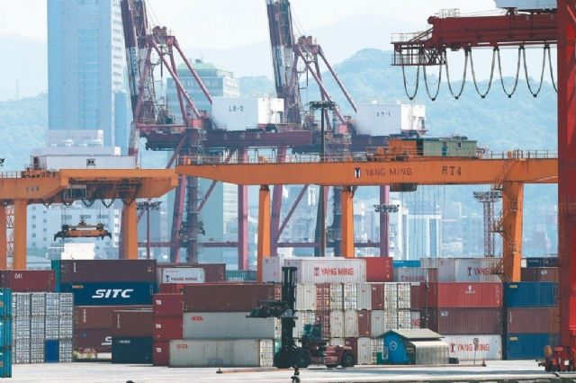 DGBAS reports Taiwan’s 2017 GDP growth forecast to stand at a three-year high of 1.92 percent, with annual export to show the strongest increase of 8.5 percent in the past six years (photo courtesy of UDN.com).