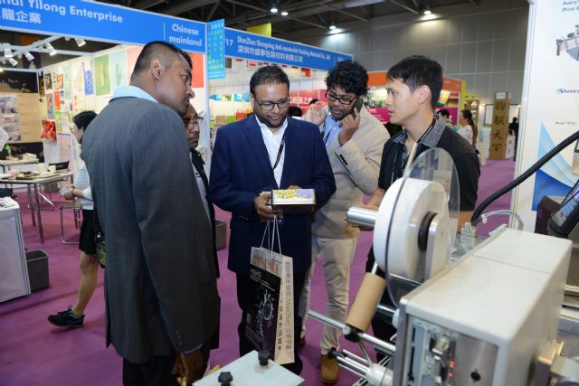 Hong Kong International Printing & Packaging Fair has earned a high reputation among global buyers as an effective, one-stop business platform for such industries (photo courtesy of HKTDC).