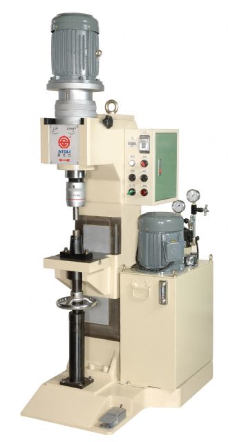 Atoli's TC-155 hydraulic riveting machine.