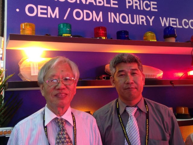 Willie Chiang (left), president of Valens.