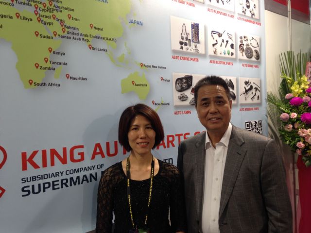 Superman Motor’s chairman Peter Hsieh (right).