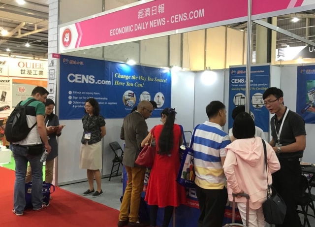 CENS.com網站平台、專業刊物，相當受到買主的歡迎。 楊逢峮／攝影