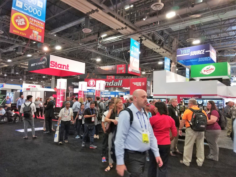 Global industry heavyweights are congregated at AAPEX to boost sales and tap into industry trends. (Photo courtesy of Economic Daily News)