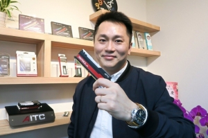 艾格創新科技總經理趙偉孝表示，今年將全力投入自有品牌銷售。 彭子豪／攝影