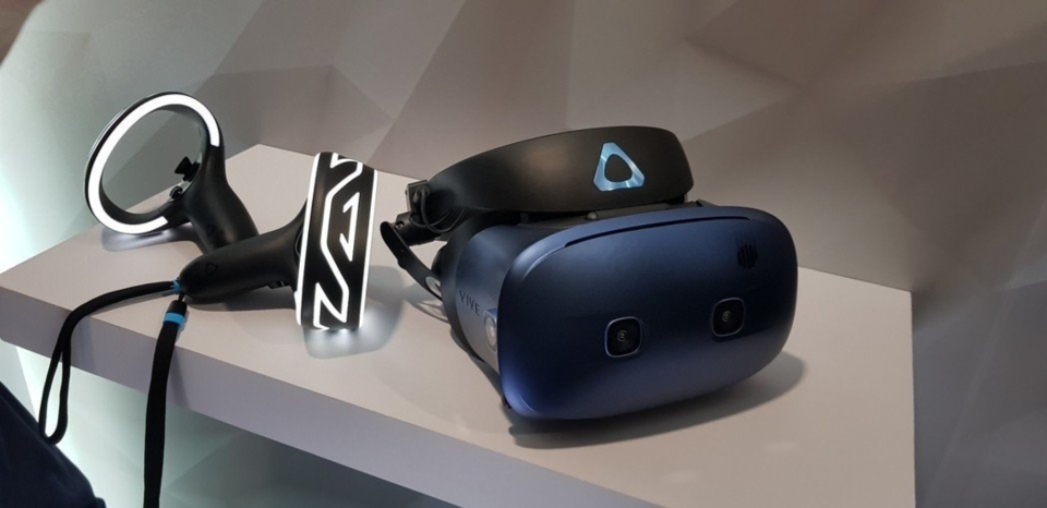 HTC VIVE於CES展前發表嶄新的硬體、軟體和應用內容服務，宣示重新定義VR(虛擬實境)的體驗方式。記者鄒秀明攝影
