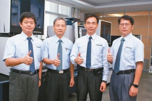 精呈科技經營團隊－協理魏振宇（右一起）、總經理張瑞成，副總經理施連庭、協理呂東勝。 吳青常／攝影