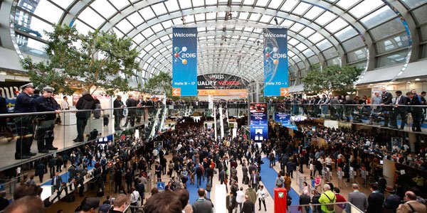 Crowds attending K 2016 (photo courtesy of Messe Düsseldorf)