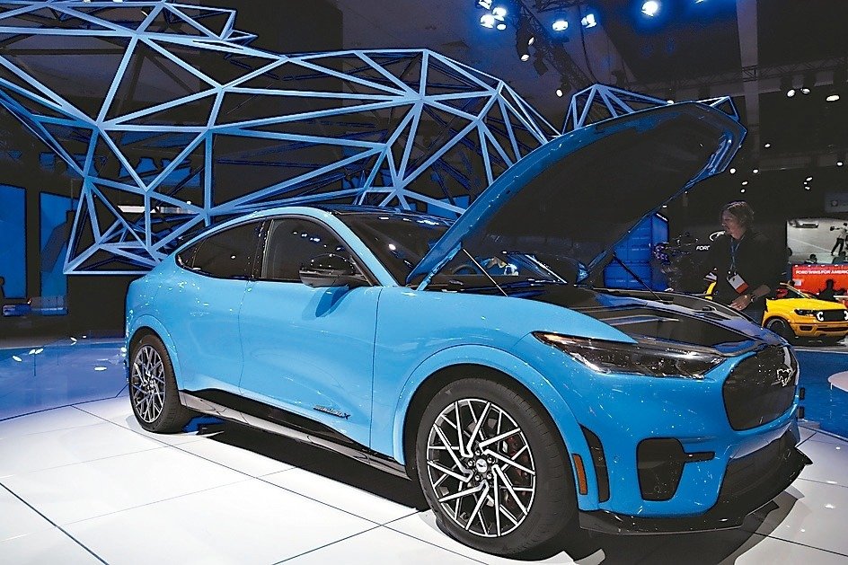 Major automakers are focusing on the development of electric vehicle(Photo courtesy of UDN)