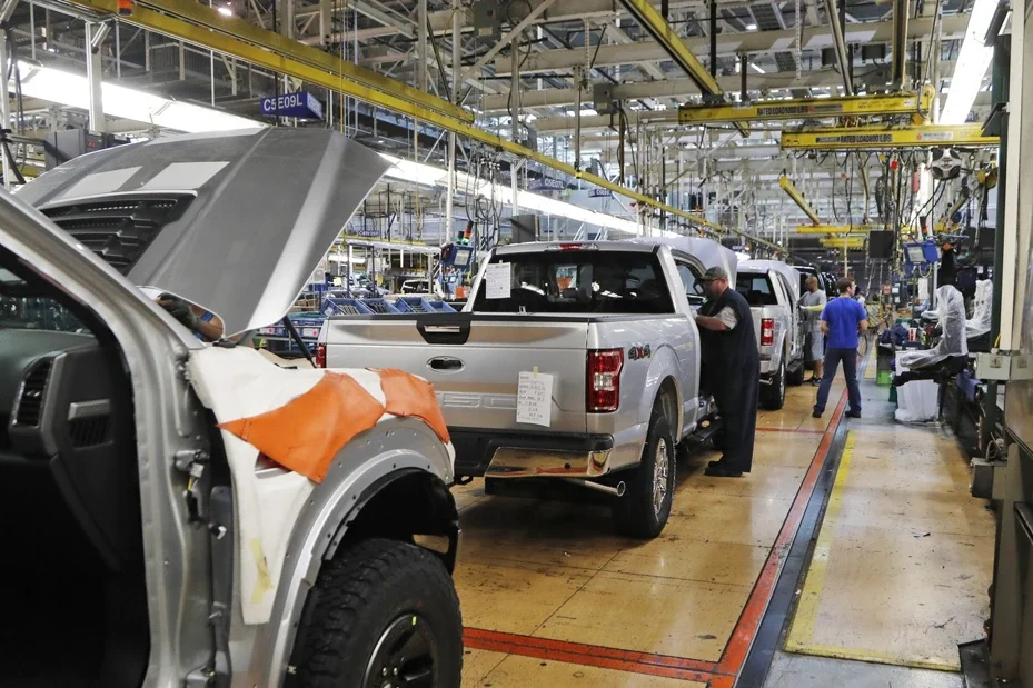 Detroit Car Makers Target May 18 U.S. Restart Date </h2>