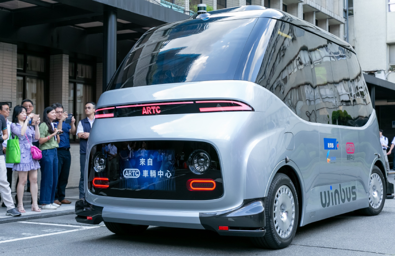 The WinBus, Taiwan’s first homegrown pure-electric, self-driving minibus. (Photo courtesy of ARTC)