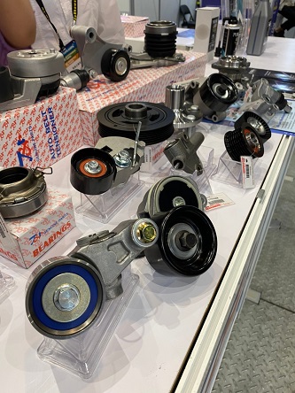 Miin Luen often sells its diverse auto parts to the Americas, the Middle East, and Africa. (Photo taken by Lin Yu-shuan)