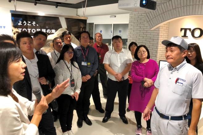 Plumbing Association visits top Japanese company TOTO’s facilities. (Photo courtesy of the Plumbing Association.)