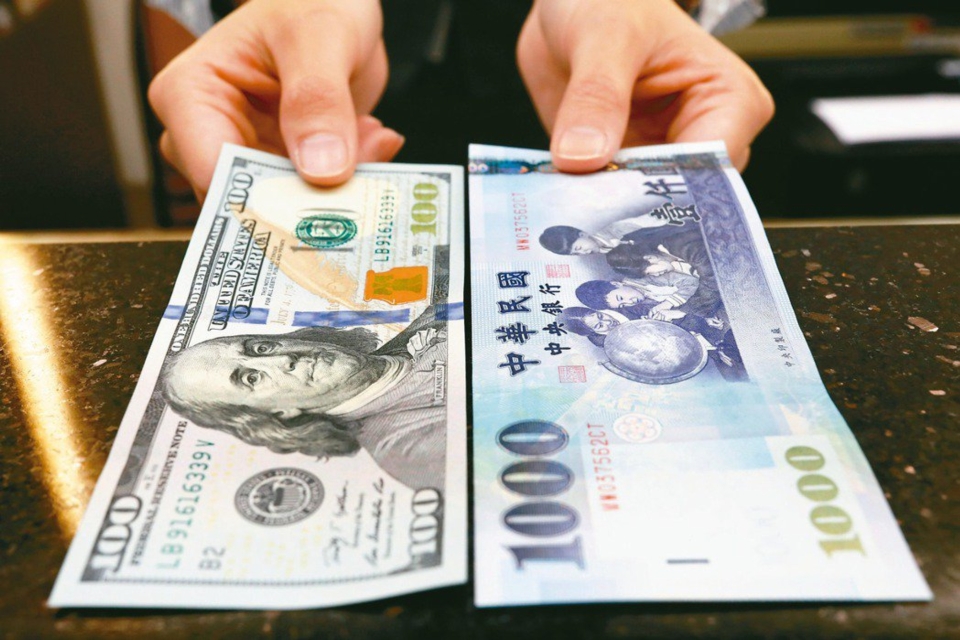 路透報導，台灣央行去年干預外匯金額大幅增加，升高了被列為貨幣操縱國風險。（圖檔來源：聯合報系資料照／路透）
