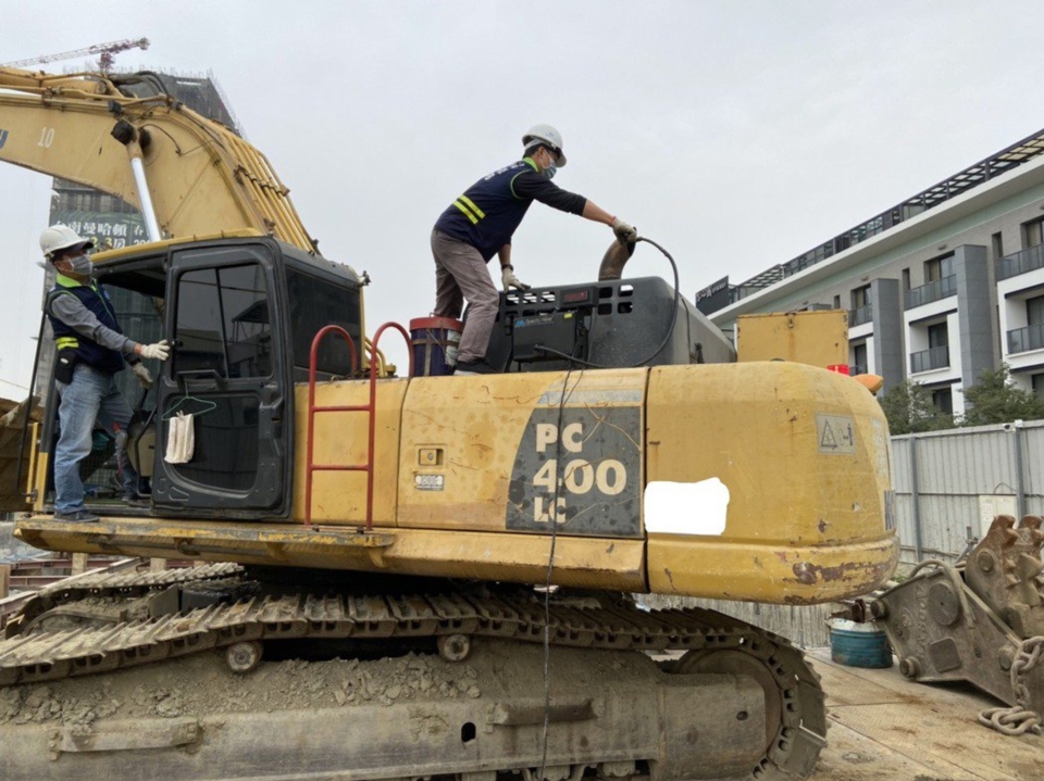 台南市環保局將在疫情緩和後加強推動施工機具自主管理標章。圖/南市環保局提供
台南市環保局將在疫情緩和後加強推動施工機具自主管理標章。圖/南市環保局提供