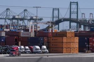 美国港口卡车运输协会认为美西塞港情形恶化。美联社
