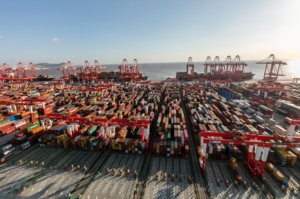 图为上海洋山港货柜码头。图档来源：联合报系／新华社
