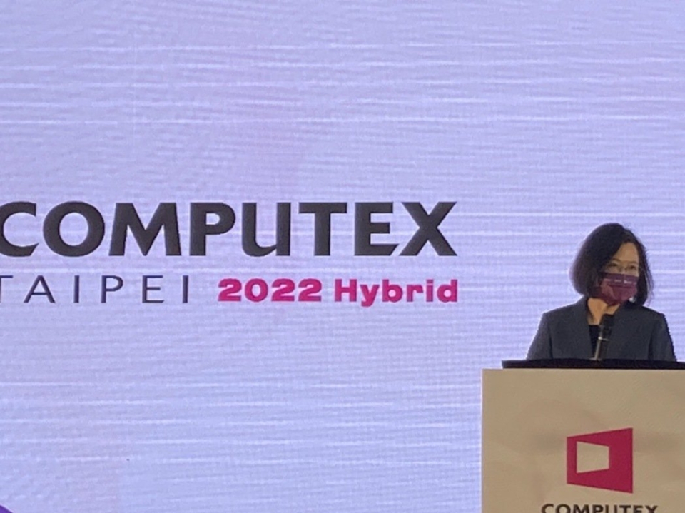 蔡英文總統蒞臨2022年台北國際電腦展致詞，表示台灣具有高度韌性半導體生態系，資通訊產業實力更是經濟發展重要基礎。圖檔來源：聯合報系