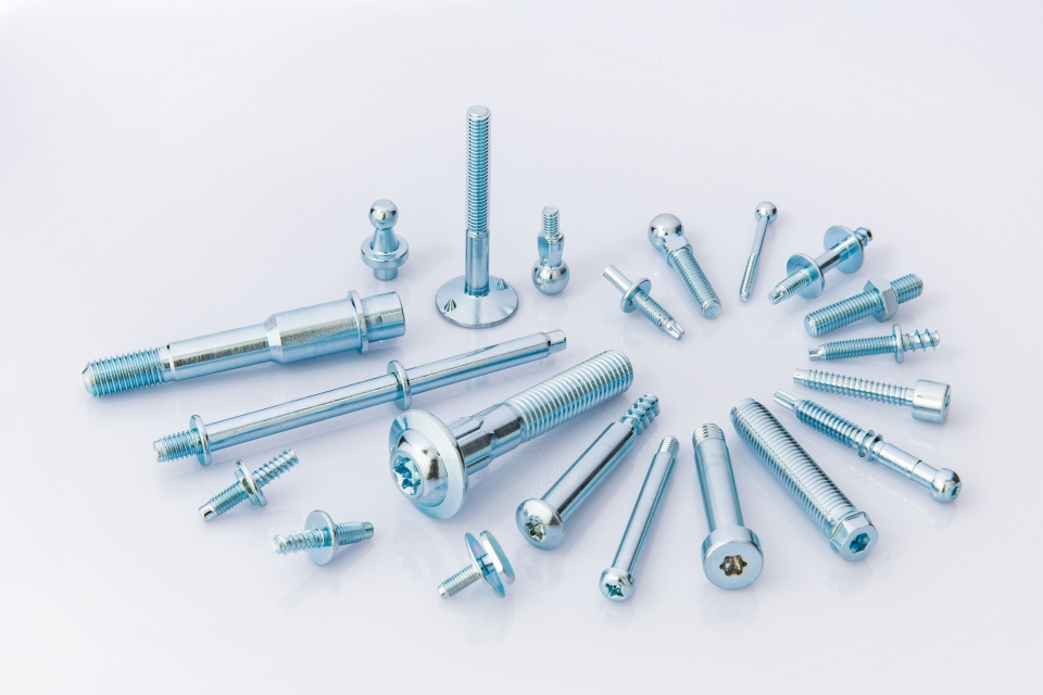 Ray Fu’s automotive fasteners are highly lauded by clients, as the company maintains stringent quality control in choosing wire materials, and conducting further inspections before shipping the orders.