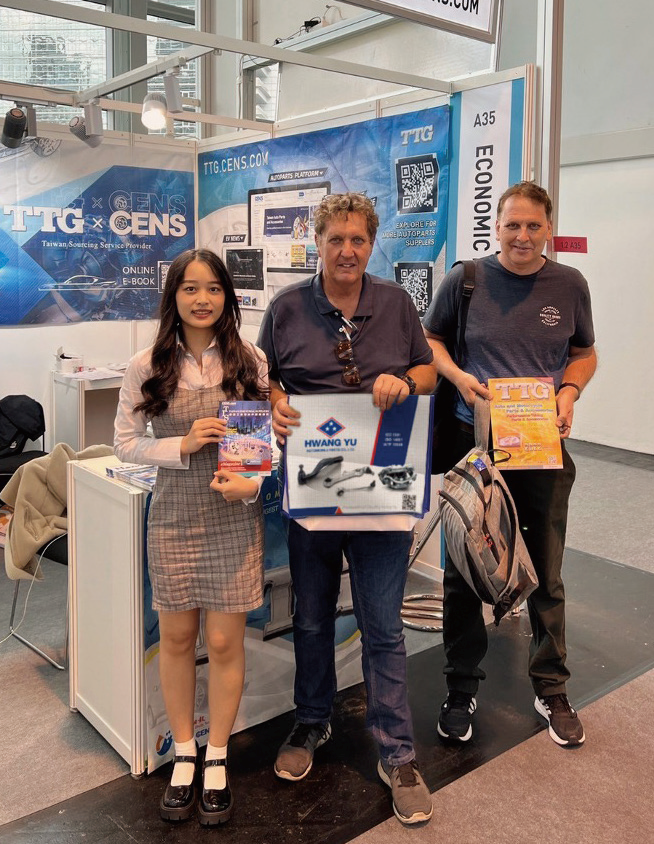 CENS at 2022 Automechanika Frankfurt with April edition TTG magazine and had attracted various buyers. (Photo courtesy of CENS)