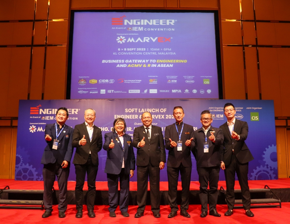 The Presidents from the Joint Organisers of IEM, MACRA and C.I.S with the Organising Chairman of ENGINEER and MARVEX together with the Deputy Director General of Public Works at the Soft Launch