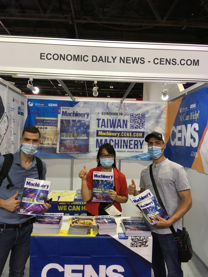 At ArabPLAST 2021, international buyers sang praises of CENS’ exclusively published magazine “Taiwan Machinery.”. (Photo Courtesy of CENS)