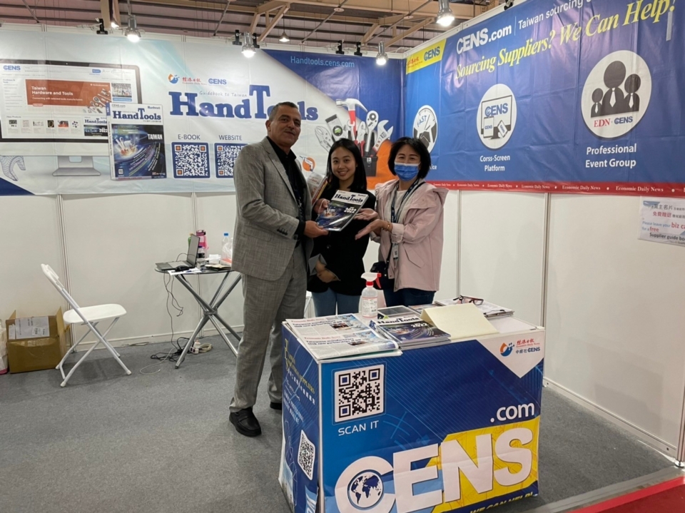 At TiTE 2022, buyers greatly appreciated the value of CENS` exclusively published magazines. (Photo courtesy of CENS)