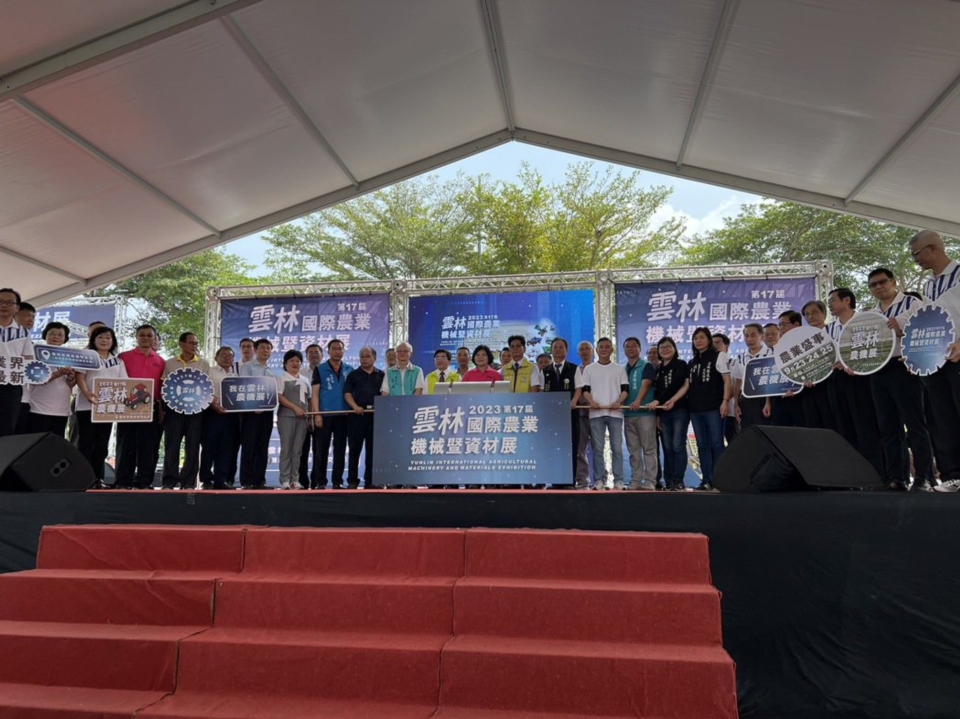 雲林國際農業機械暨資材展今天開幕，受到缺工、極端氣候影響，今年智能、電動農機及溫網室設施的占比超過3成。記者陳雅玲／攝影