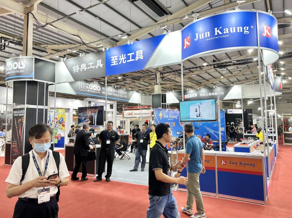 台灣國際五金工具博覽會有300多家廠商參展，接單商機上看100億至120億元。記者宋健生/攝影