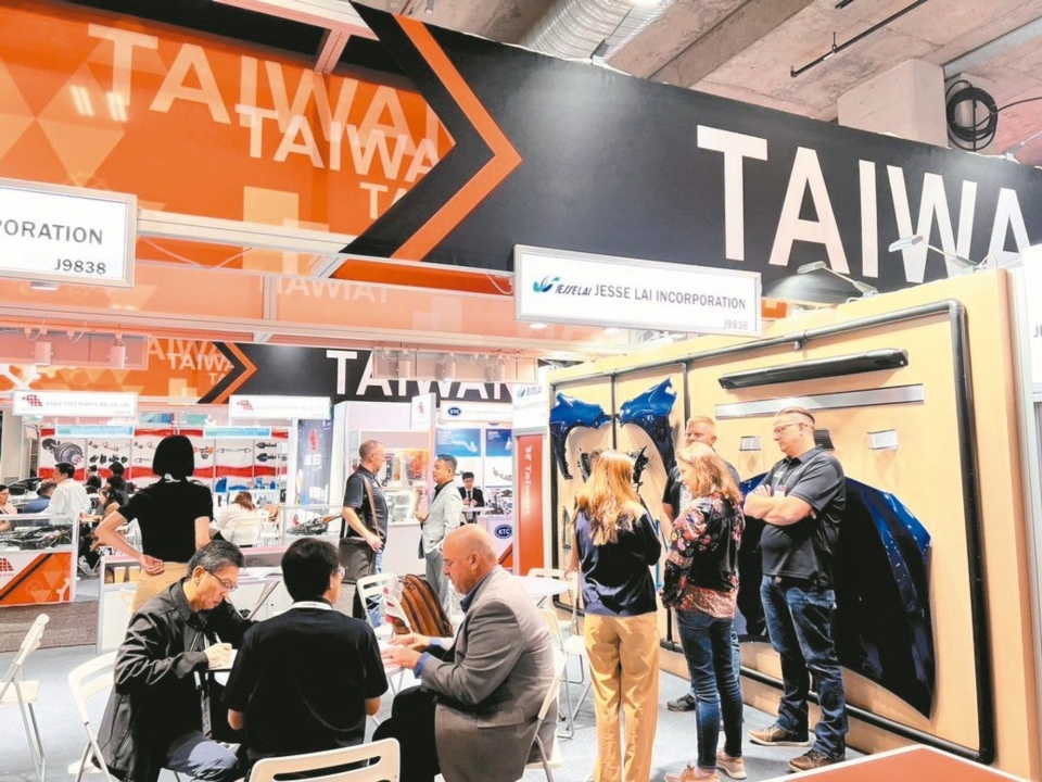 Taiwan Pavilion consists of 92 manufacturers spanning 117 booths, more than doubling the exhibitor count from the previous year, making it the largest exhibition group representing Taiwan. (Photo courtesy of T.C. Chou) Taiwan Pavilion consists of 92 manufacturers spanning 117 booths, more than doubling the exhibitor count from the previous year, making it the largest exhibition group representing Taiwan. (Photo courtesy of T.C. Chou)