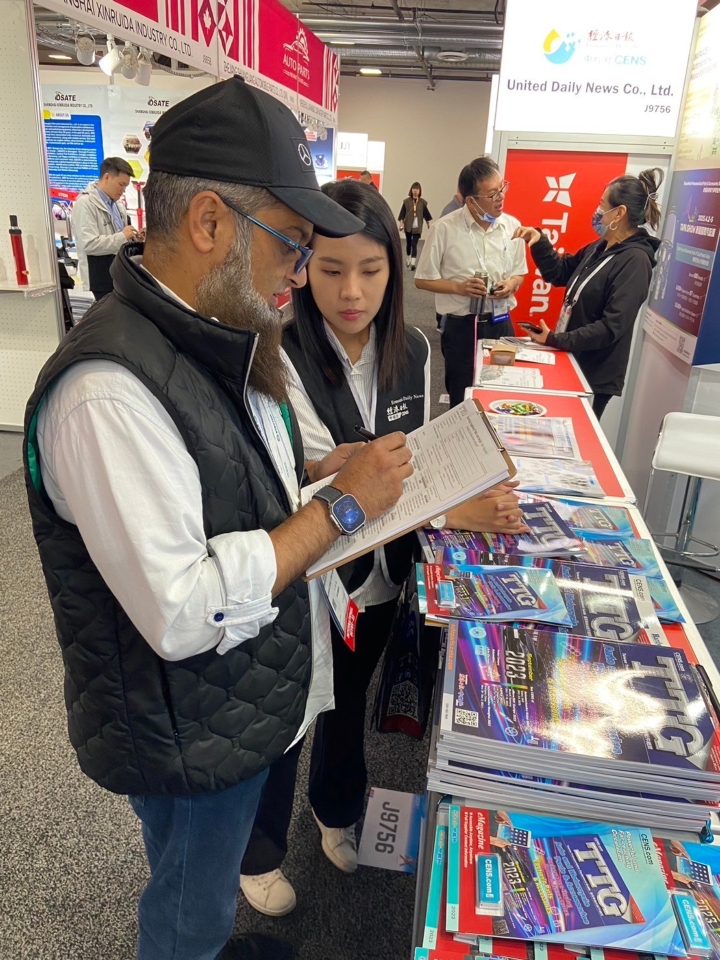 CENS’ publications not only provide insights into industry trends and highlights from prominent exhibitions but also feature well-recognized Taiwanese suppliers and their high-quality products. (Photo courtesy of CENS)
