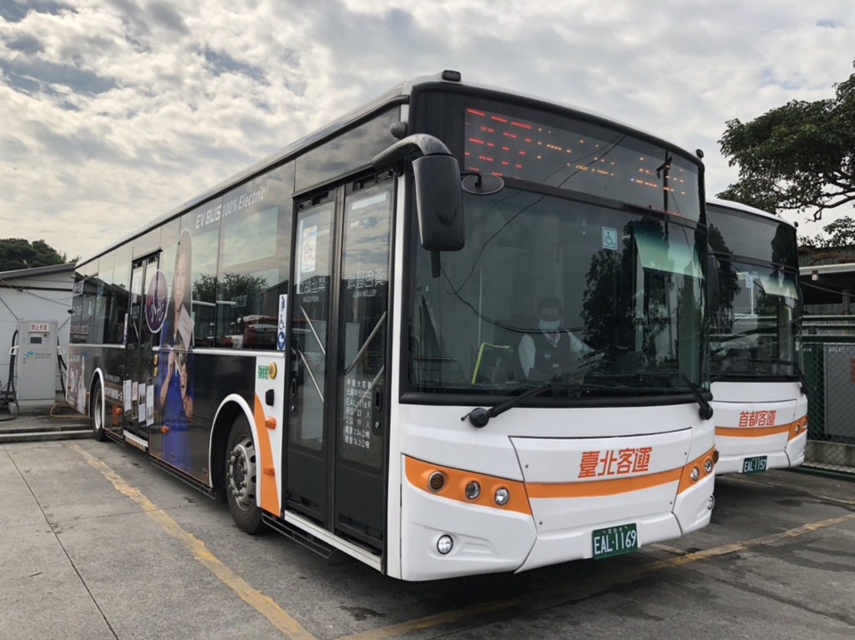 環境部今年已與交通部共同爭取15億充換電設施建置經費,推動對象除電動公車,也包含電動汽機車。聯合報系資料照 環境部今年已與交通部共同爭取15億充換電設施建置經費,推動對象除電動公車,也包含電動汽機車。聯合報系資料照