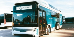 TOYOTA将于2024新车大展抢秀新能源车型，包括首次在台亮相的H2 CITY GOLD氢能巴士。经济日报资料照片