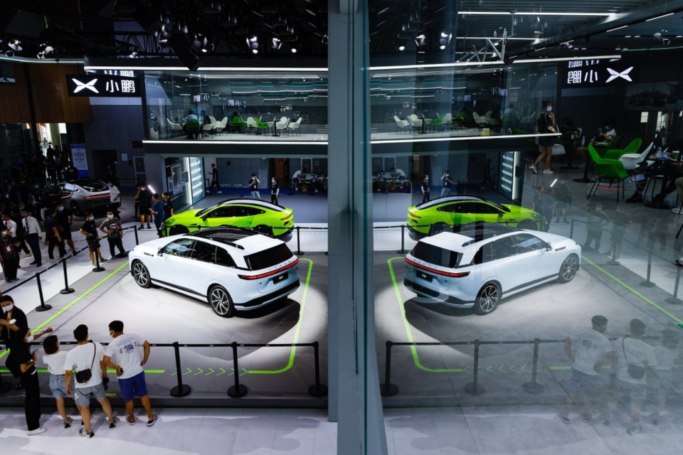 大陸國務院推出《關於全面推進美麗中國建設的意見》，其中提及到2027年，新增汽車中電動車佔比力爭達到45%。(新華社)