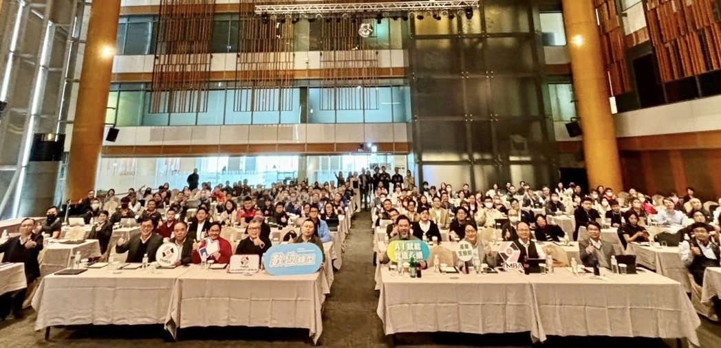 產官學研代表共同見證TMBA專為工具機產業打造的數位生態系正式啟動。TMBA提供
