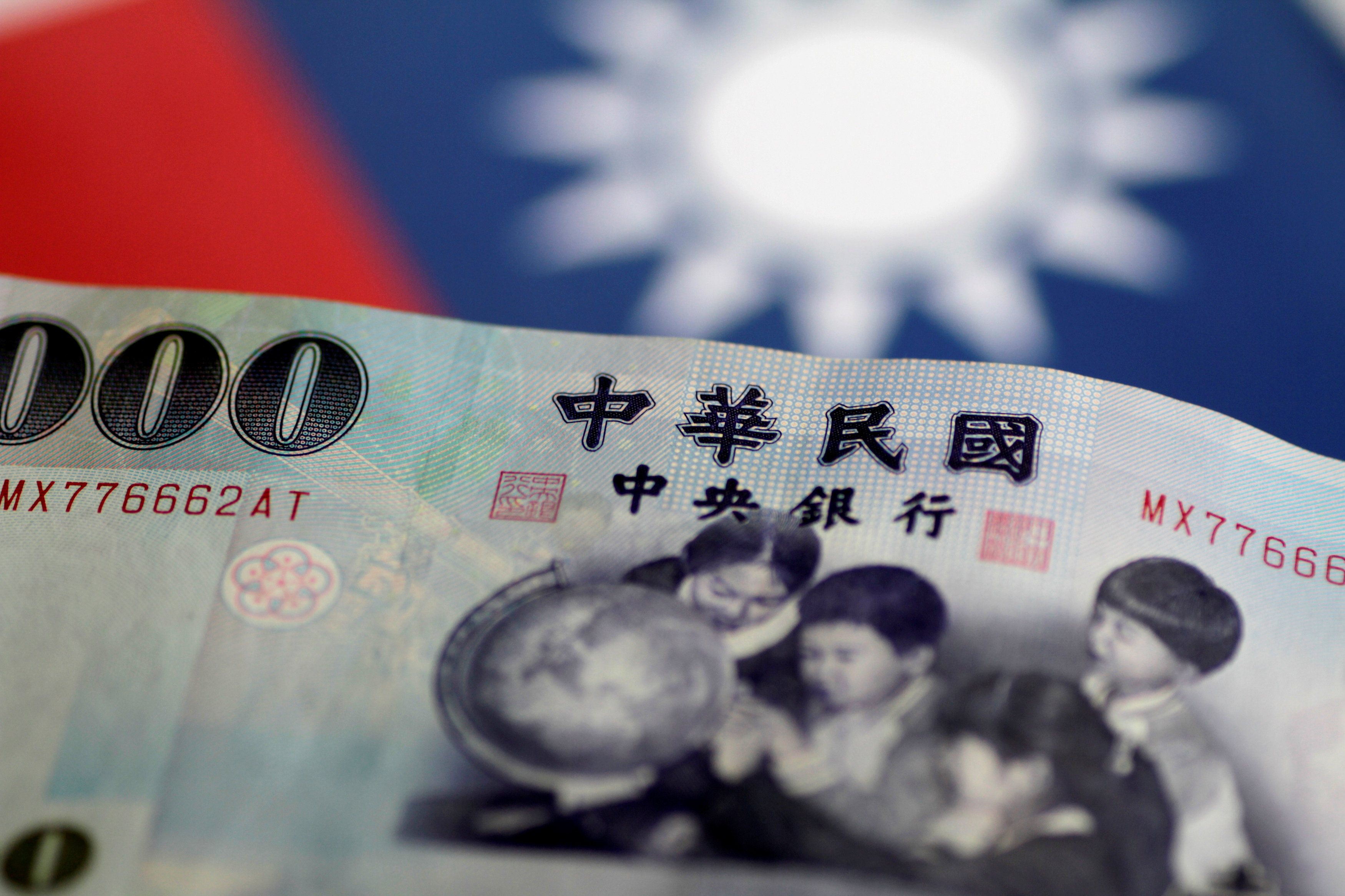 因應美國關稅衝擊，行政院今（21）日將宣布產業支持方案，周四於行政院會通過特別條例。 路透