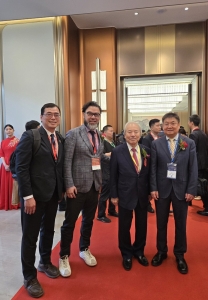 中国机床工具工业协会（CMTBA）毛予锋会长、日本工作机械工业会（JMTBA）稻叶善治会长、台湾工具机暨零组件工业同业公会（TMBA)陈伯佳理事长及陈忠平秘书长（图片由右至左）合照。照片／台湾工具机暨零组件工业同业公会提供