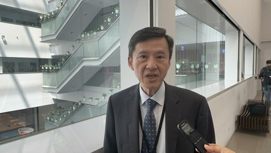 台灣手工具工業同業公會理事長賴亮孜說，產業現在有兩個方向可以做，第一是利用政府提供的資源「先撐住」。記者黃寅／攝影